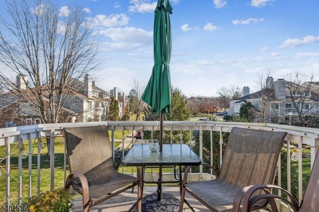 36 Farnham Sq, Sayreville Boro, NJ 08859