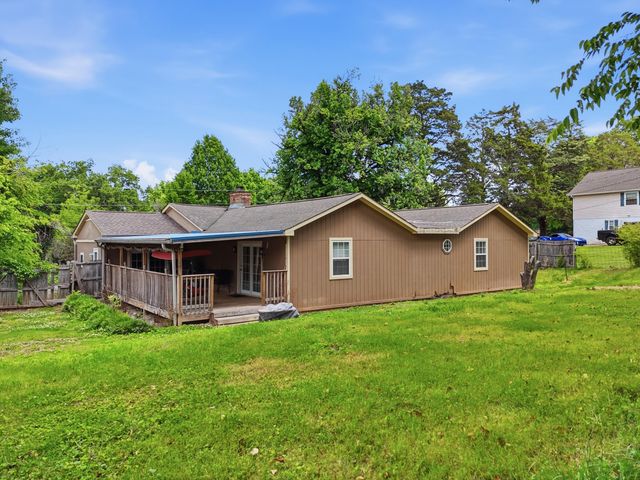 807 Tennessee Avenue, Athens, TN 37303