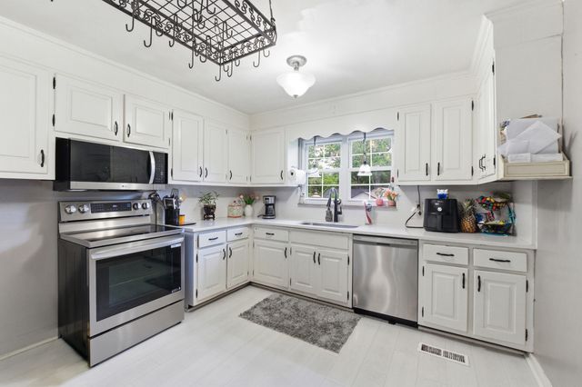 807 Tennessee Avenue, Athens, TN 37303