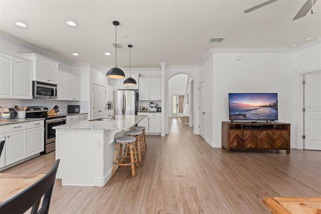 635 NEPTUNE DRIVE, Groveland, FL 34736