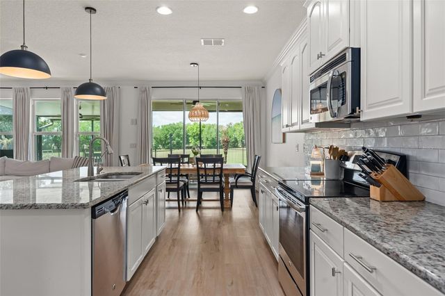 635 NEPTUNE DRIVE, Groveland, FL 34736