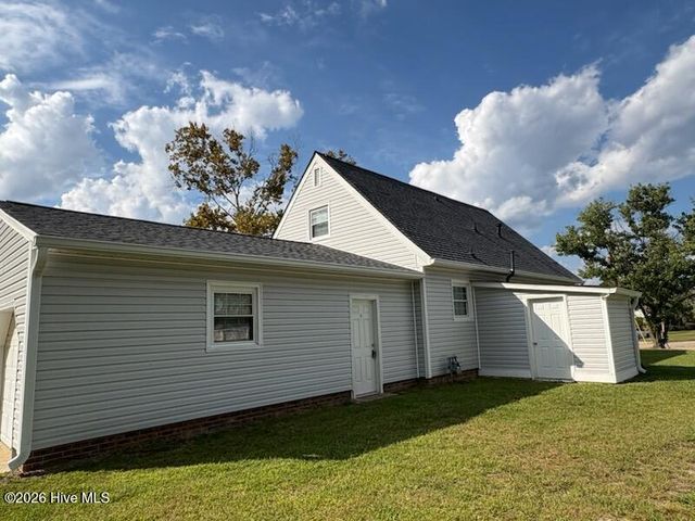 300 Westfield Drive, Dunn, NC 28334
