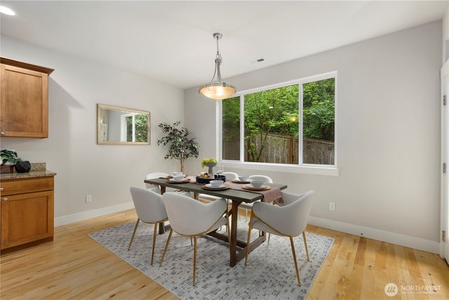 1316 216th Street SW, Lynnwood, WA 98036