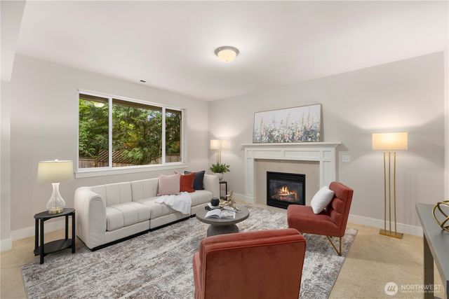 1316 216th Street SW, Lynnwood, WA 98036