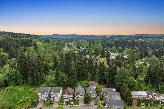 1316 216th Street SW, Lynnwood, WA 98036