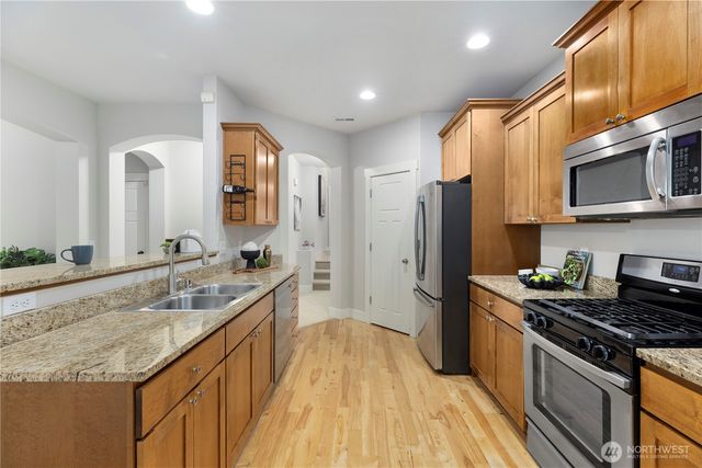 1316 216th Street SW, Lynnwood, WA 98036