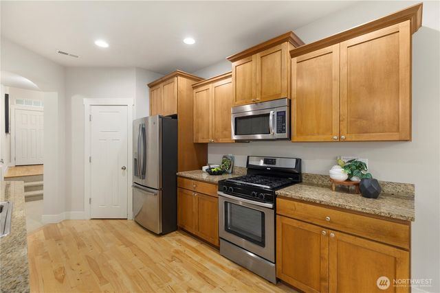 1316 216th Street SW, Lynnwood, WA 98036