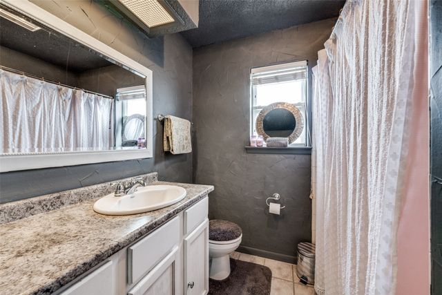 2116 Holt Road, Arlington, TX 76006