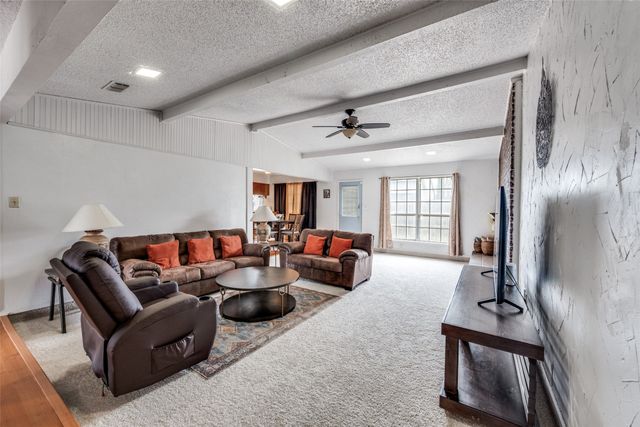 2116 Holt Road, Arlington, TX 76006