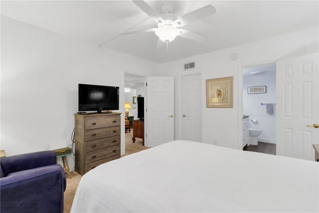 1100 Ponce De Leon Circle E201, Vero Beach, FL 32960