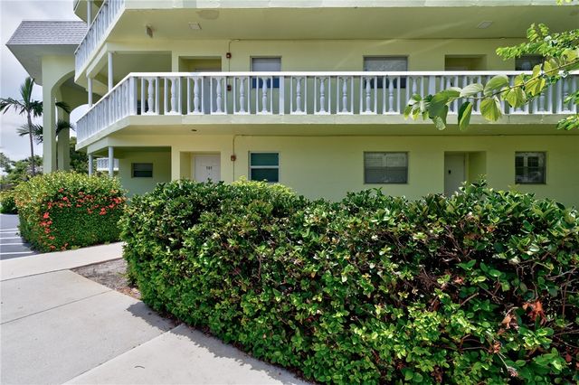 1100 Ponce De Leon Circle E201, Vero Beach, FL 32960