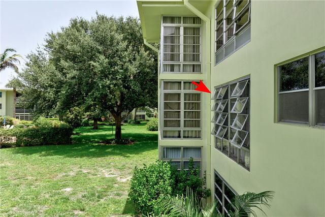 1100 Ponce De Leon Circle E201, Vero Beach, FL 32960