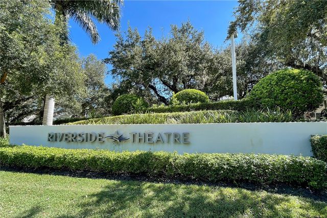 1100 Ponce De Leon Circle E201, Vero Beach, FL 32960