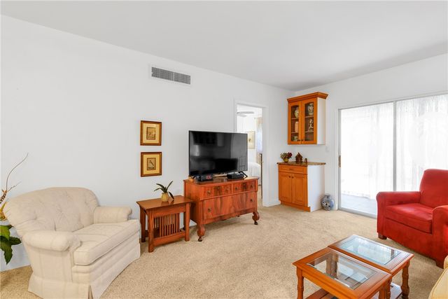 1100 Ponce De Leon Circle E201, Vero Beach, FL 32960