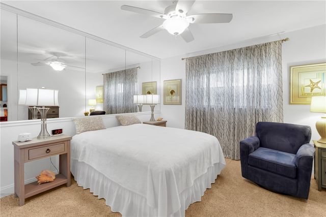 1100 Ponce De Leon Circle E201, Vero Beach, FL 32960