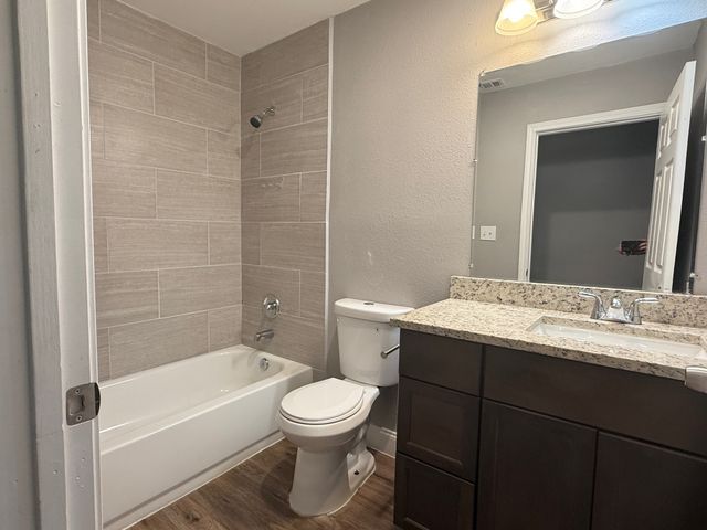 348 N Cherokee Shores Drive, Mabank, TX 75156