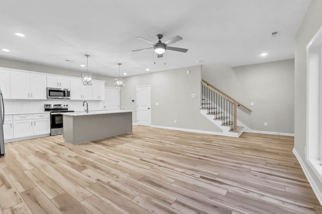 2435 Pea Ridge Rd, Clarksville, TN 37040