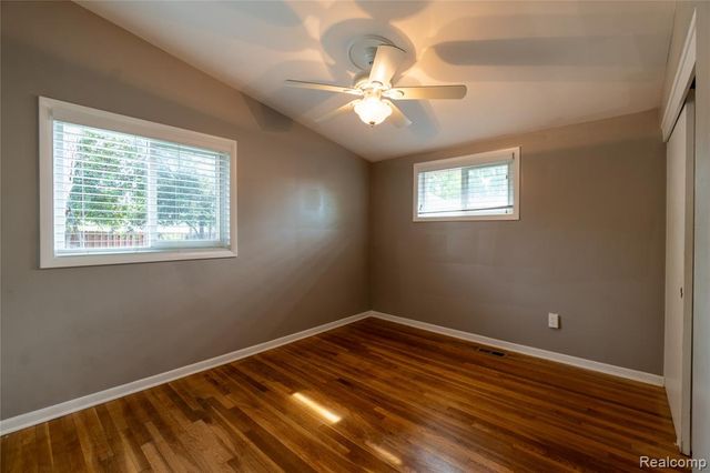 21512 Briarcliff Street, Saint Clair Shores, MI 48082