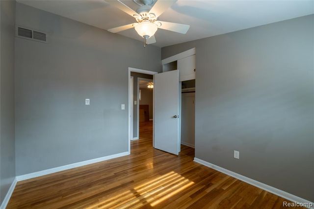 21512 Briarcliff Street, Saint Clair Shores, MI 48082