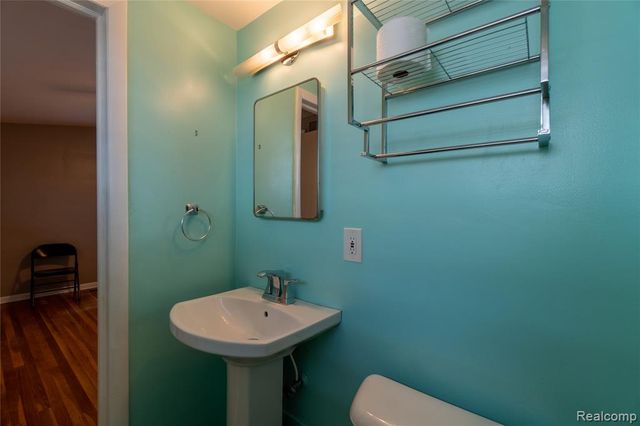 21512 Briarcliff Street, Saint Clair Shores, MI 48082