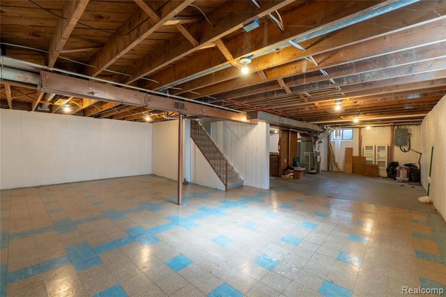 21512 Briarcliff Street, Saint Clair Shores, MI 48082
