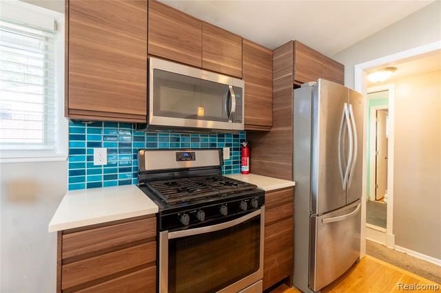 21512 Briarcliff Street, Saint Clair Shores, MI 48082