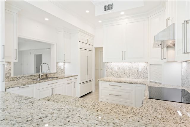 1520 Oak Harbor Boulevard 301, Vero Beach, FL 32967