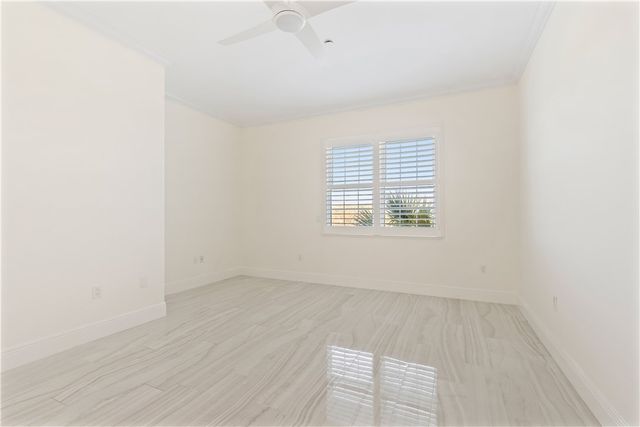 1520 Oak Harbor Boulevard 301, Vero Beach, FL 32967