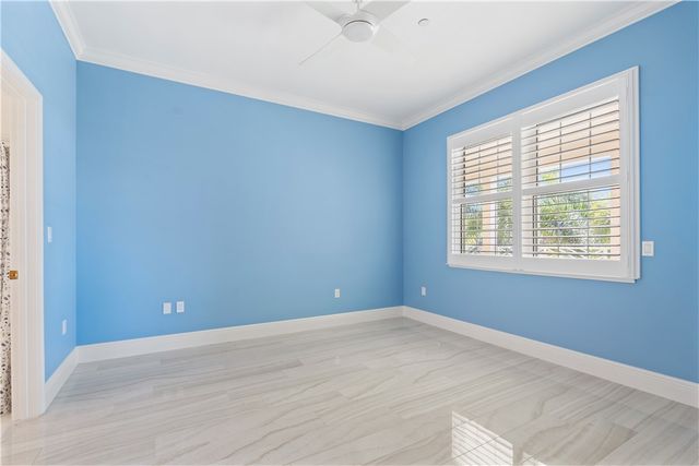 1520 Oak Harbor Boulevard 301, Vero Beach, FL 32967