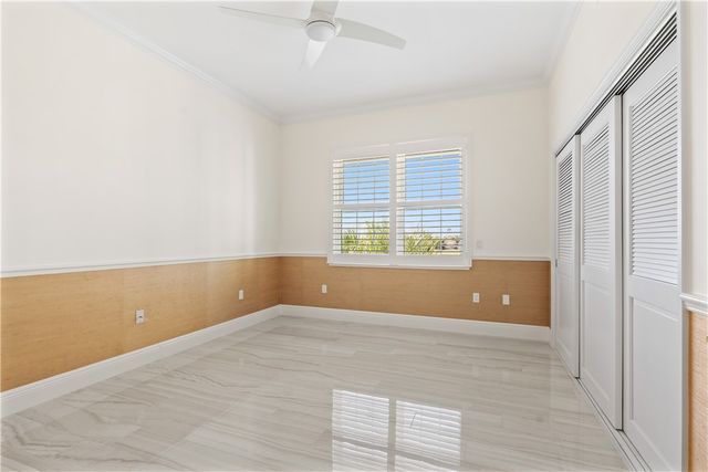 1520 Oak Harbor Boulevard 301, Vero Beach, FL 32967