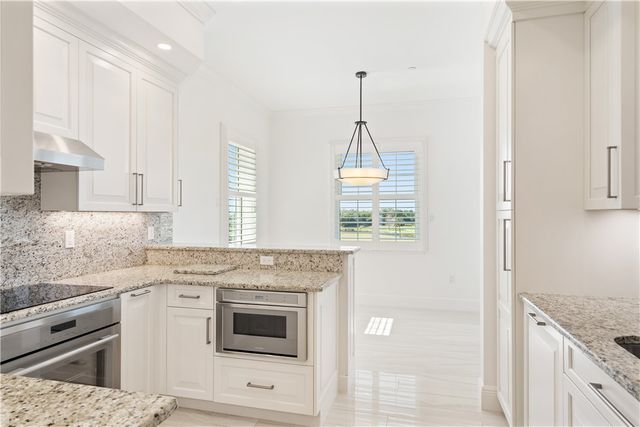 1520 Oak Harbor Boulevard 301, Vero Beach, FL 32967