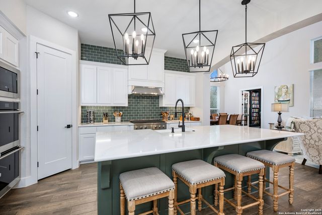 26623 White Eagle, San Antonio, TX 78260