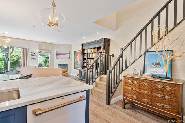 213 Windward Court N, Port Jefferson, NY 11777