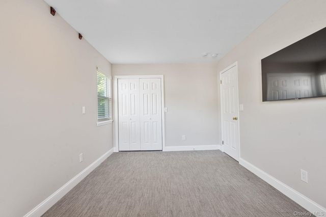 213 Windward Court N, Port Jefferson, NY 11777
