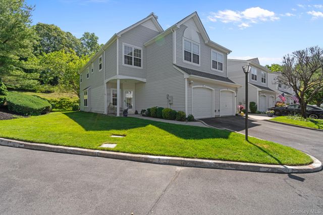 213 Windward Court N, Port Jefferson, NY 11777