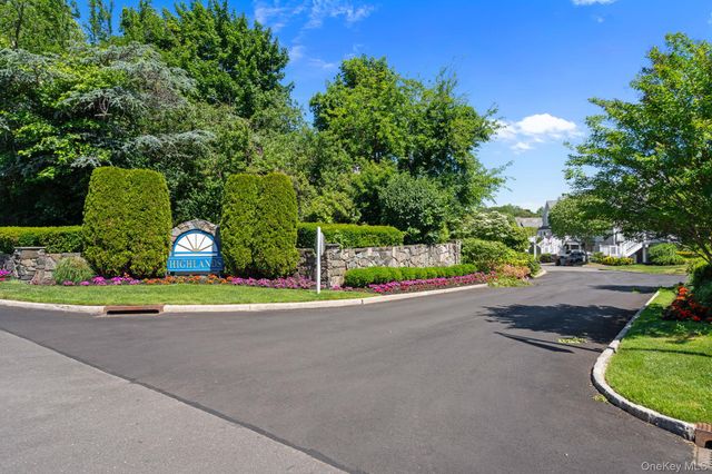 213 Windward Court N, Port Jefferson, NY 11777