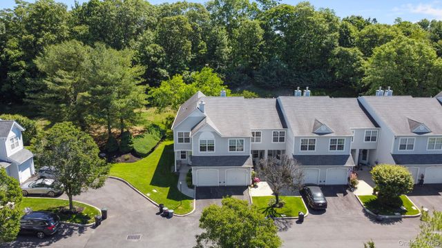 213 Windward Court N, Port Jefferson, NY 11777