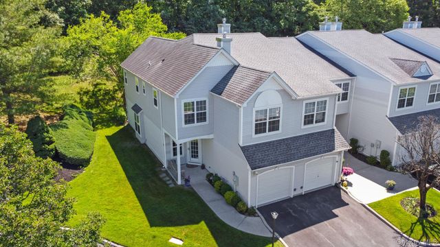 213 Windward Court N, Port Jefferson, NY 11777