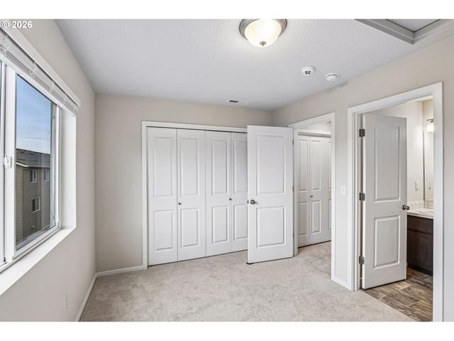 7803 Nw SPIREA St, Portland, OR 97229