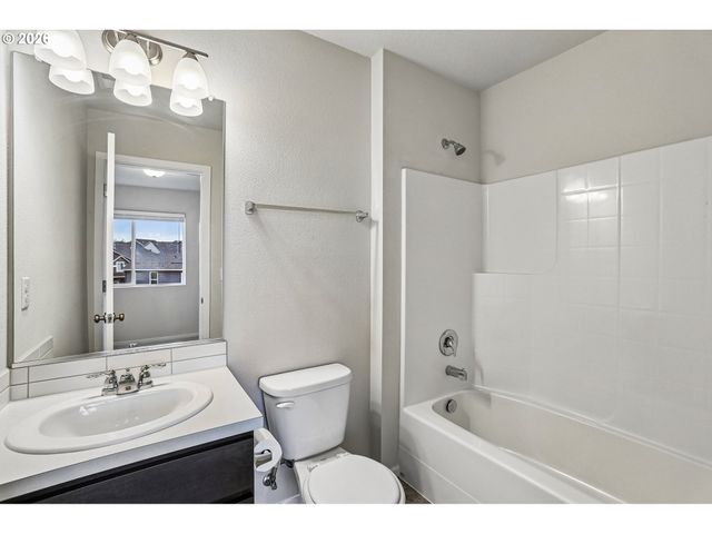 7803 Nw SPIREA St, Portland, OR 97229