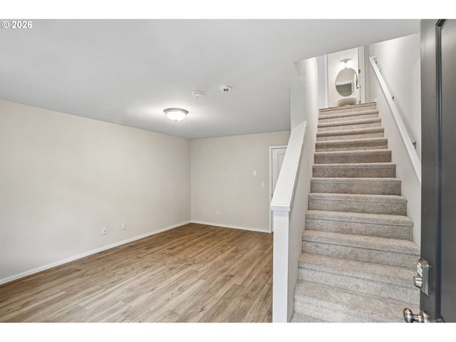 7803 Nw SPIREA St, Portland, OR 97229