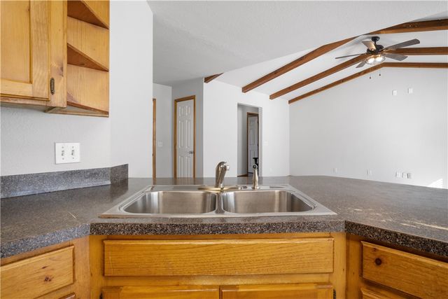 19206 E Black Oak Road, Fayetteville, AR 72701