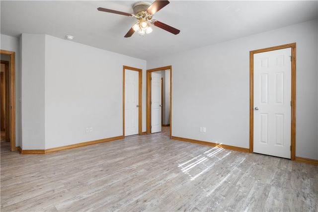 19206 E Black Oak Road, Fayetteville, AR 72701