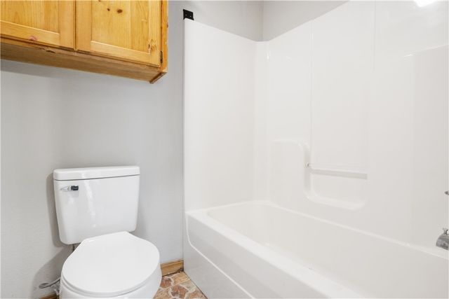 19206 E Black Oak Road, Fayetteville, AR 72701