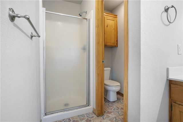 19206 E Black Oak Road, Fayetteville, AR 72701