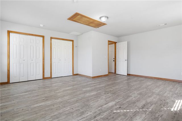 19206 E Black Oak Road, Fayetteville, AR 72701