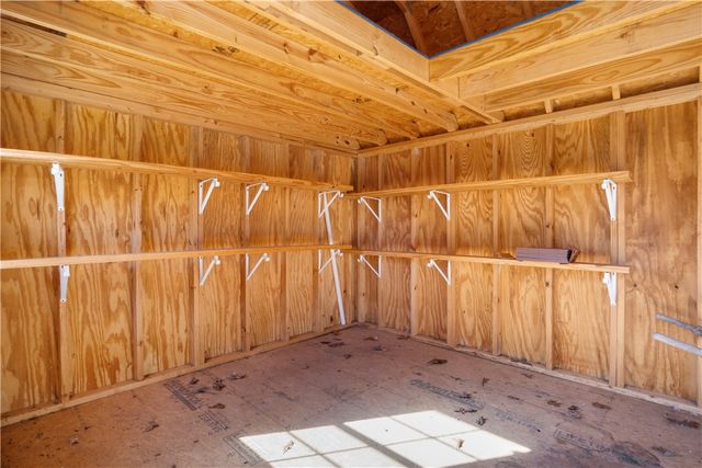 19206 E Black Oak Road, Fayetteville, AR 72701