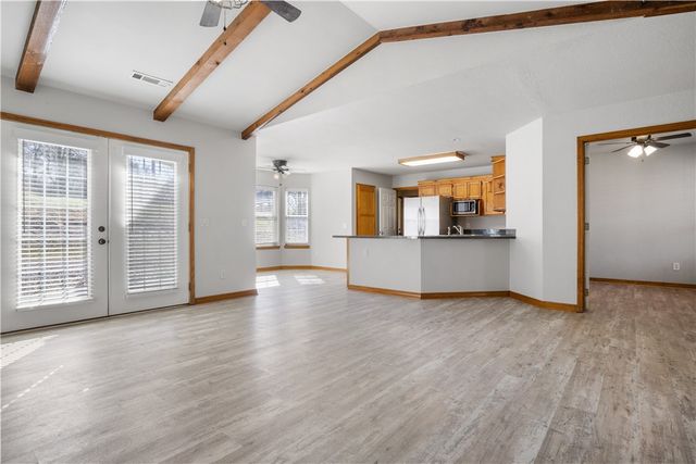 19206 E Black Oak Road, Fayetteville, AR 72701