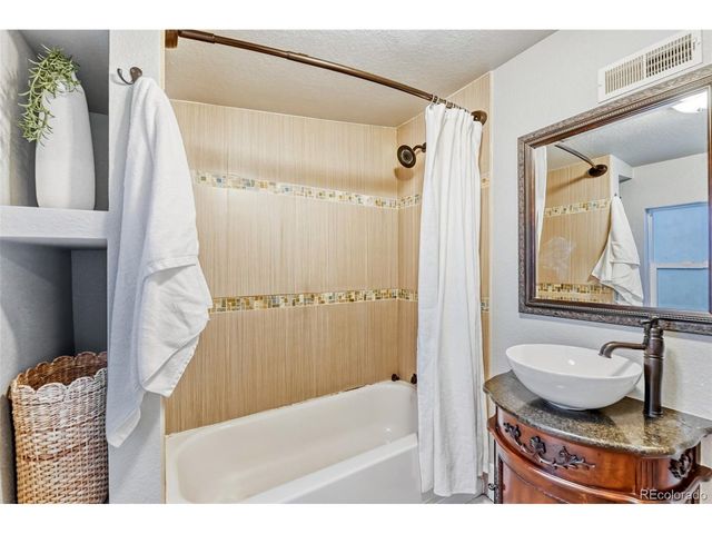 1521 Utica St, Denver, CO 80204