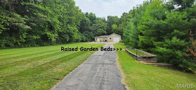 5771 Old Keebler Road, Collinsville, IL 62234